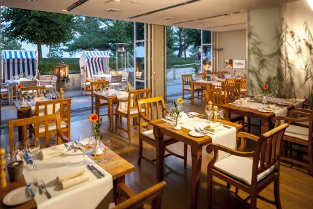 Dorint Strandhotel Binz/Rügen Отели рядом с достопримечательностью «Ausstellung Granitzhaus»