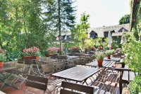 Hotel Landhaus Gut Keuchhof Hotel di Brauweiler