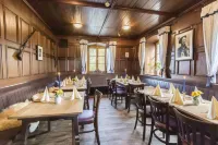 Landhotel & Gasthof Baiernrain Hotels in Holzkirchen