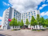 Leonardo Hotel Dresden Altstadt Hotels near Circus Sarrasani