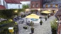 Logis Hôtel & Restaurant - les Hauts de Montreuil Các khách sạn ở Argoules