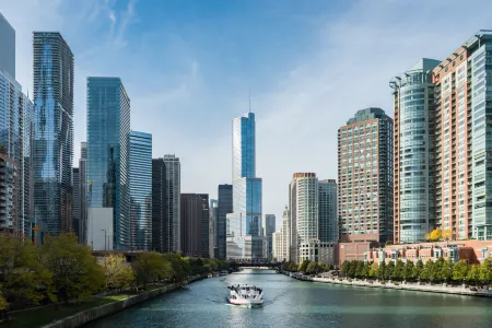 InterContinental Chicago Magnificent Mile Отели рядом с достопримечательностью «Пруденшел Плаза»