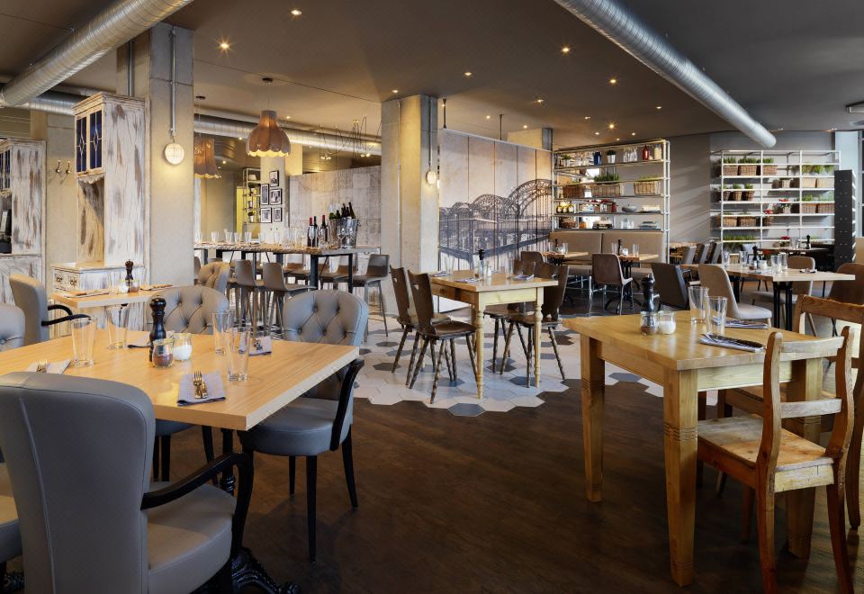 Sheraton Munich Westpark Hotel Over view