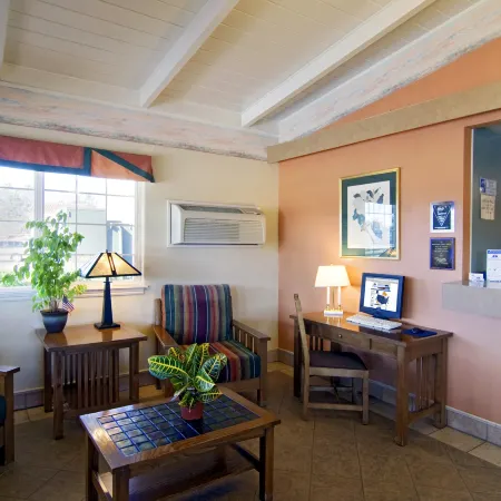 Americas Best Value Inn and Suites Oroville