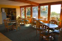Americas Best Value Inn Plattsburgh - Frühstück