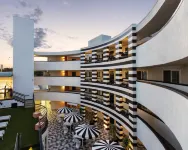 Carlyle Inn Hotel in zona Los Angeles Center for Enriched Studies