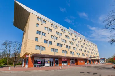 Qubus Hotel Głogów Hôtels à : Glogow