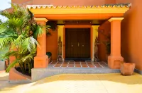 The Marbella Heights Boutique Hotel - วิวทะเล