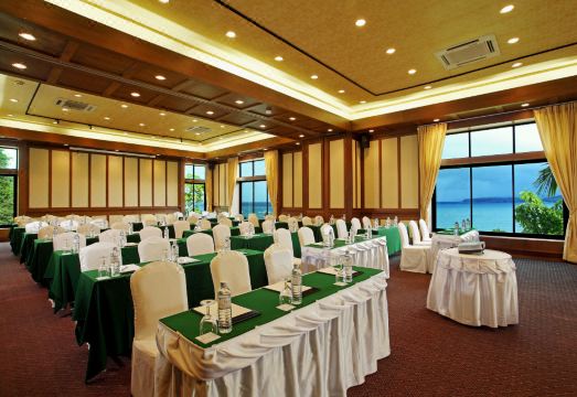 5. 아쿠아마린 리조..