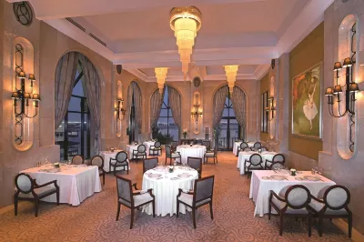 Shangri la Hotel Qaryat Al Beri Abu Dhabi Hotel dekat Yas Drag Racing Academy