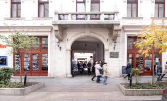 Gozsdu Court Budapest