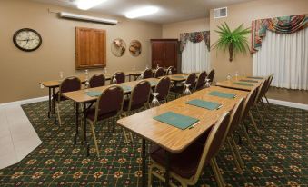 GrandStay Residential Suites Hotel - Eau Claire