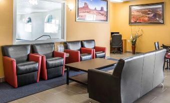 Rodeway Inn & Suites