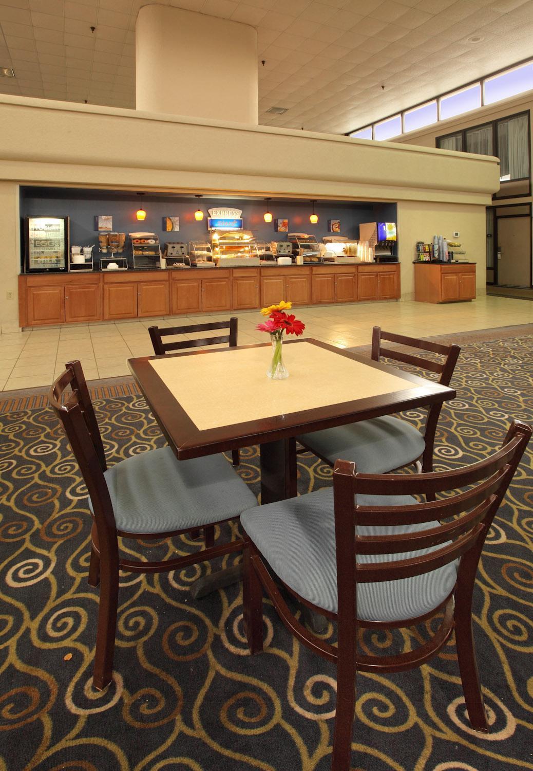 Holiday Inn Express Little Rock-Airport, an Ihg Hotel