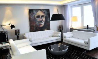 Mondrian Luxury Suites & Apartments Krakow Old Town