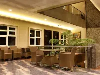 De Corner Suite Guesthouse Hotels near Perpustakaan kota Malang