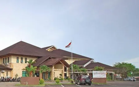 Dangau Hotel Kubu Raya Отели в г. Kubu Raya Regency