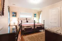 The Coolidge Corner Guest House: A Brookline Bed and Breakfast Hotels in Brookline