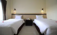 PURI INDAH HOTEL SUBAK Hotel dekat Bundaran Kantor Bupati Lobar
