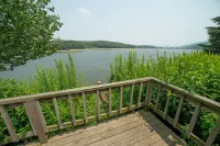 Ganghwado Neulpurun Lakeside Pension