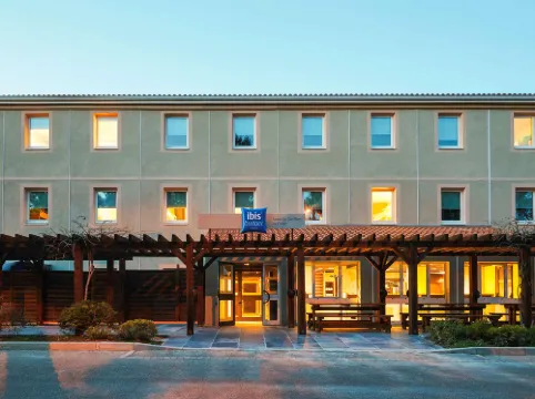 Logis Hôtel de Port d'Alon - St Cyr Sur Mer Hotels in Saint-Cyr-sur-Mer