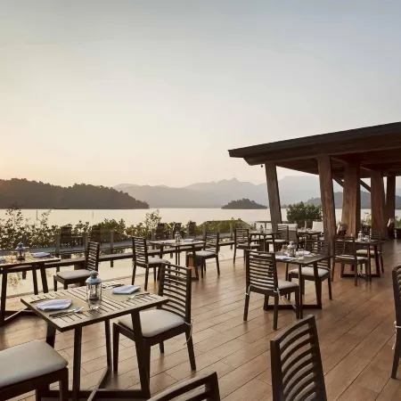 Parama Koh Chang Отели рядом с достопримечательностью «Namtok Khiri Phet»