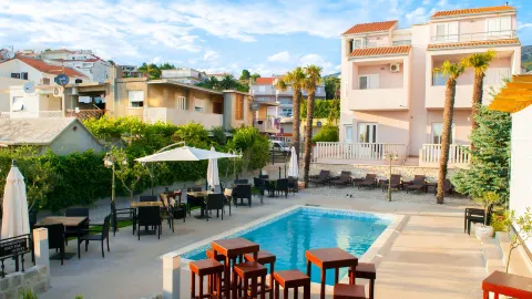Beach Hotel Božikovina in Podstrana