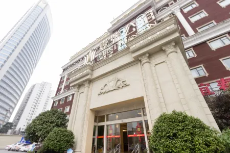 First Mansion Отели рядом с достопримечательностью «Jiangxi Polytechnic College (East Campus)»