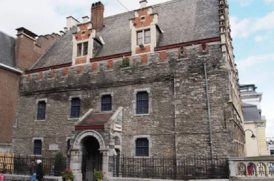 Hostel Uppelink Hotels near Design Museum Gent