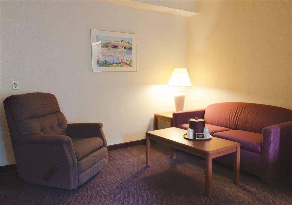 BWI Airport North Inn & Suites