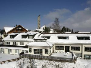 Hotel Sonnenhang - Hans Schmid