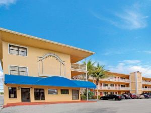 Travelodge by Wyndham Fort Lauderdale