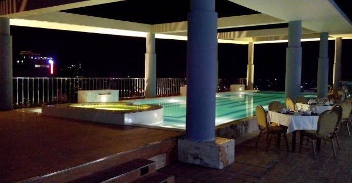 1. 파스 호텔 & ..