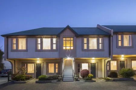 Amross Motel Отели в г. Данидин