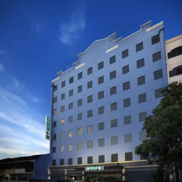 Hotel 81 Premier Hollywood Отели рядом с достопримечательностью «Гейланг»