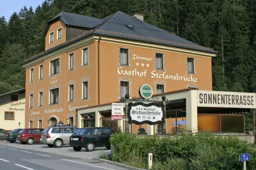 Hotel Gasthof Stefansbrücke Hotels in Patsch