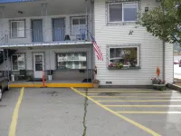 Trail Motel
