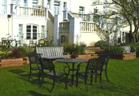TLH Toorak Hotel - TLH Leisure, Entertainment and Spa Resort Hotels near Mount Stuart Hospital
