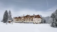 Hotel Steger-Dellai Hotel berhampiran Cabinovia Alpe di Siusi