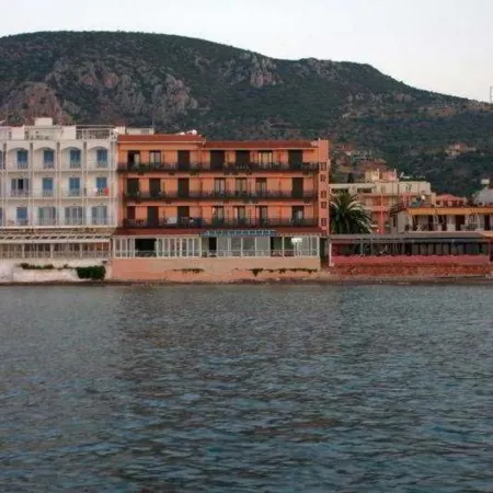 Flisvos Royal Hotel & Suites