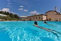 San Pietro Sopra le Acque Resort & Spa Hotels in Grutti