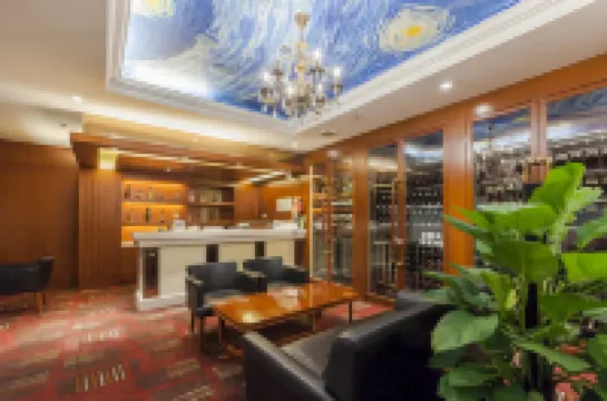 Xinda Hyde Hotel (International Bazaar Branch), Urumqi People's Square