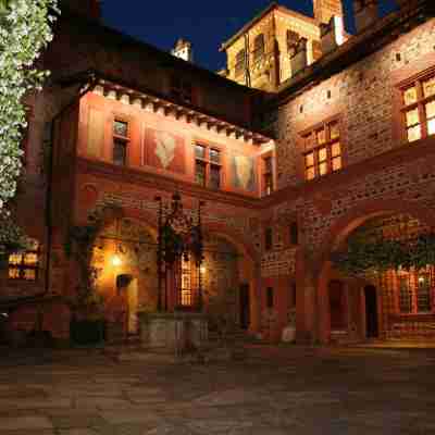 Castello di Pavone Hotel Exterior