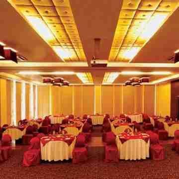 Taj Ganga Kutir Resort & Spa, Raichak Dining/Meeting Rooms