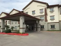 Deluxe 6 Inn & Suites