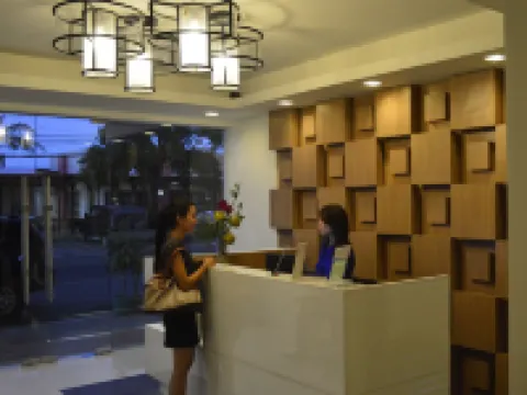 タクロバン プラザ ホテル タクロバンのホテル