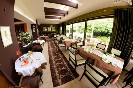 Lindenhof Hotel Tepe Отели в г. Дамме