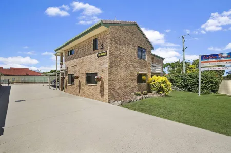 Golden Beach Motor Inn, Caloundra Отели в г. Калаундра