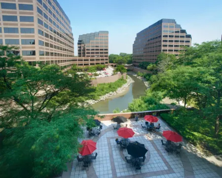 Chicago Marriott Suites O'Hare Hotels in Rosemont