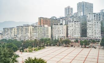 Taoran Zhongzhou Guobin Hotel